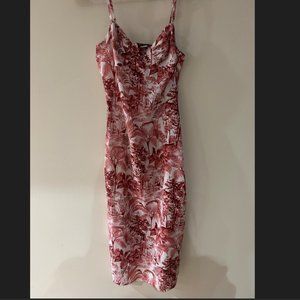 Red and white pattern design vintage style structured dress